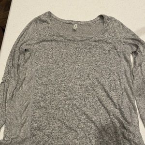 Long sleeve grey top